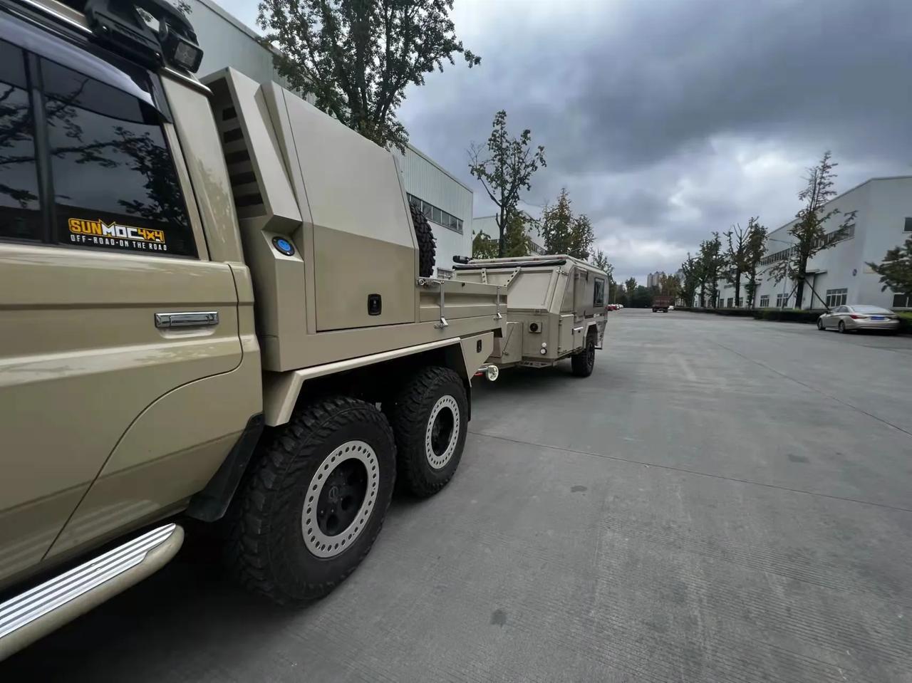 丰田lc79 柴油6x6 国内没几台,乘用车手续的没限行市区