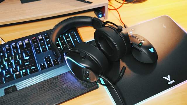 RGB配合虚拟7.1声道，从此战场无往不胜！