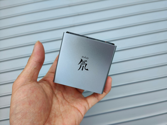 努比亚100W氮化镓，双C口，轻便又方便