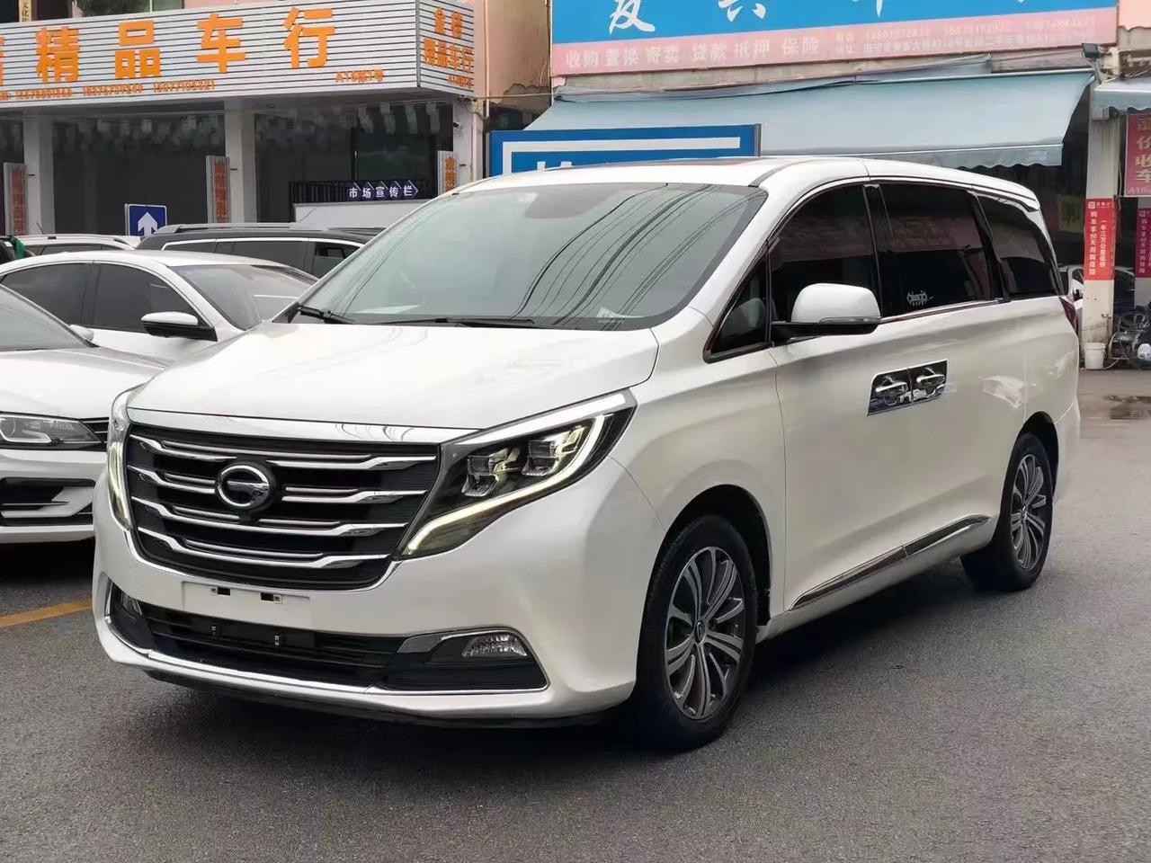 个现只需首付5万提车哟嫫车商务汽车七座m8传世商务车新车入户照片