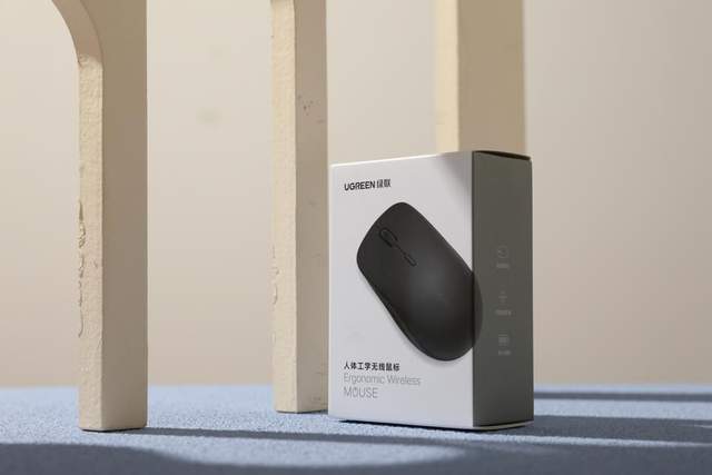 真的很丝滑！绿联MU002鼠标上手，可能是最适合苹果电脑的鼠标