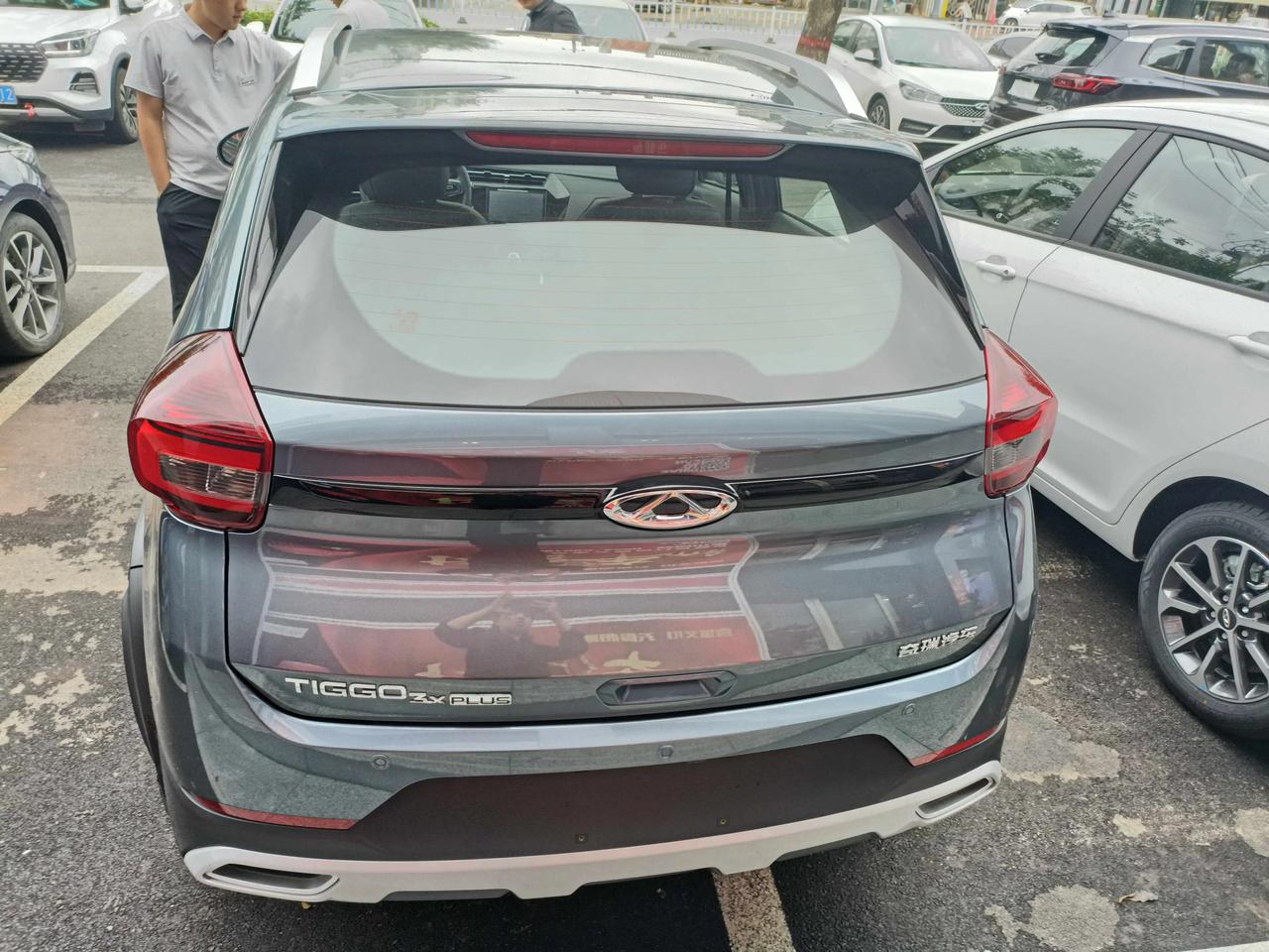 奇瑞瑞虎3xplus椰子灰手动的自动挡接受预定单