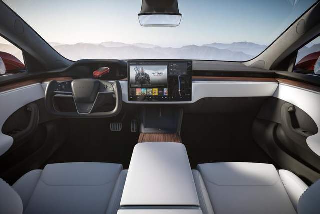 特斯拉Model S Plaid空降荟聚中心，秀出全方位顶尖实力-锋巢网