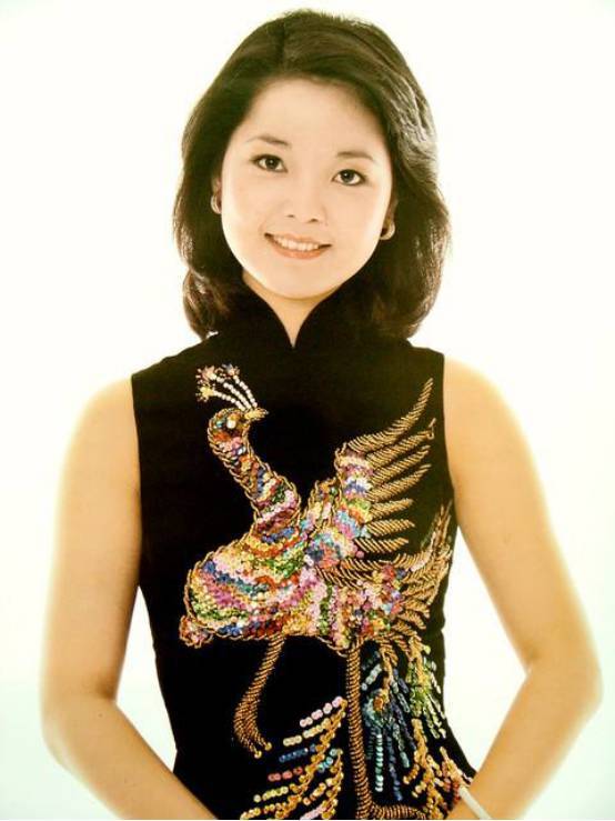 虽然邓丽君后期因为身体原因和生理老化声音也确实退步了,但她因为有