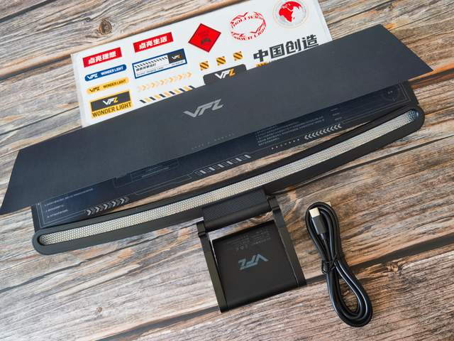 屏幕挂灯是智商税?说说我使用VFZ屏幕挂灯的感受