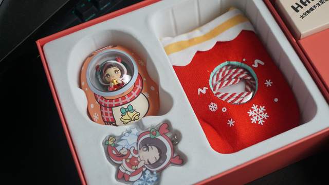 圣诞礼物选什么？黄油猫助你一臂之力，两款暖手宝任君选择