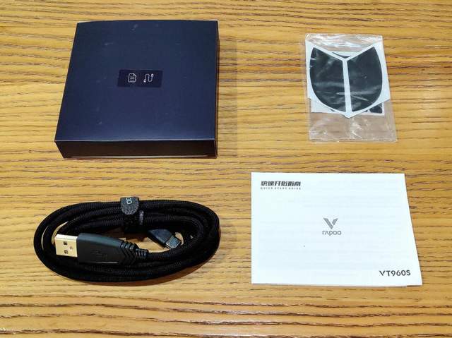 雷柏VT960S无线游戏鼠标，开启OLED屏幕+RGB灯酷炫游戏新体验