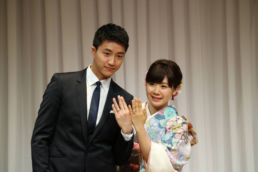 男方不赚钱全靠女方赚钱养家