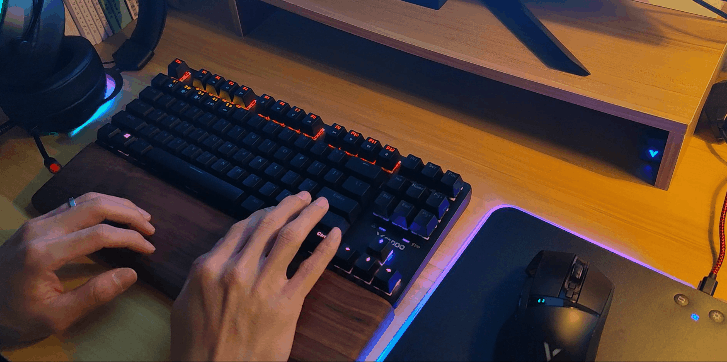 百元级别竟然是三模？而且是“海王”？！随意切换无压力！