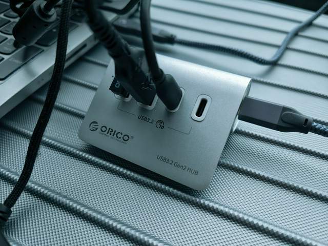 接口不够用奥睿科（ORICO）USB3.2分线器来帮你