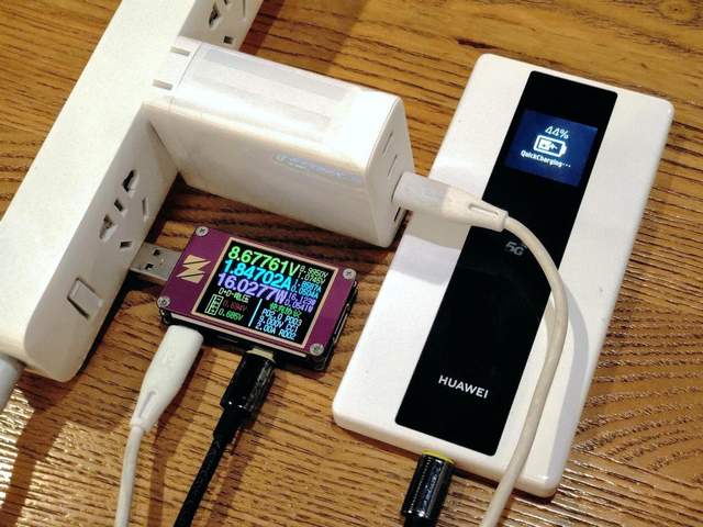 年终好物推荐：一个顶多个，ORICO 100W氮化镓充电器上手实测