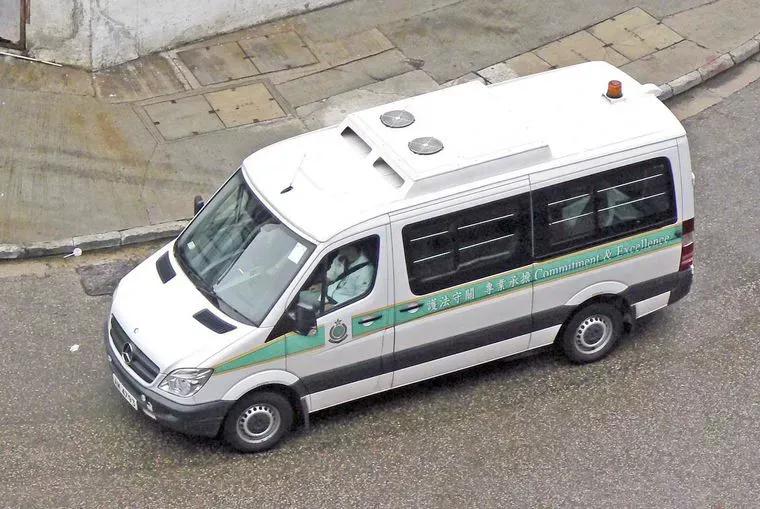 经典车欣赏~奔驰 凌特 sprinter custom 海关  香港警车01-20发布车模