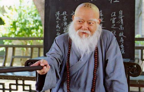 本来以为这部喜剧会一直嬉笑怒骂下去,但到最后两集竟然也赚足了泪水.