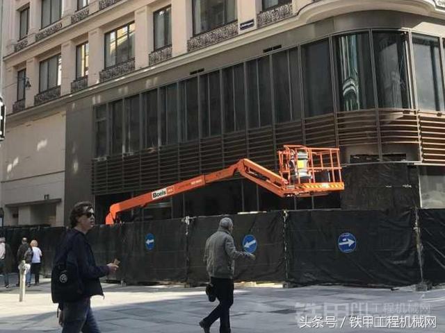 卡特挖掘机破碎机