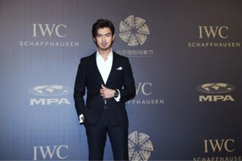 张钧甯现身北京