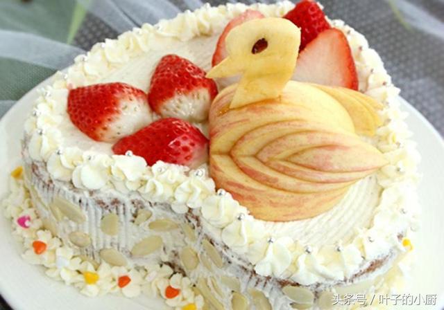 生日蛋糕裱花 生日蛋糕裱花（生日蛋糕裱花入门做法） 美食