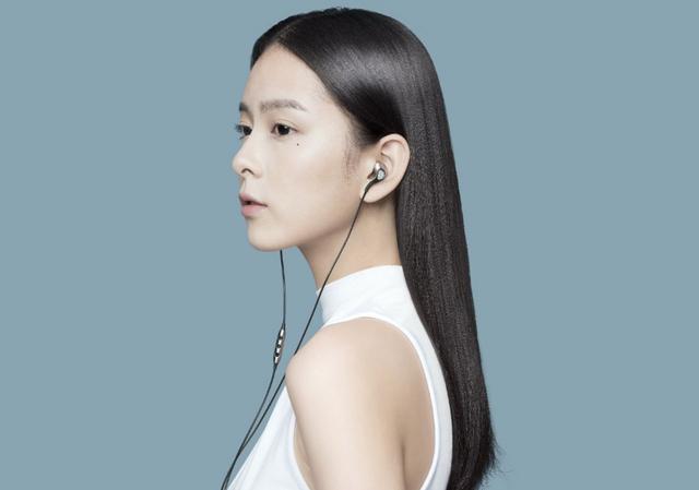 在京东买小米MIX2,运气好能赚钱丨小新夜话