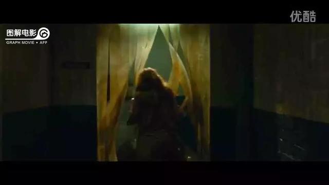 医生示范身体乳