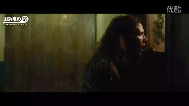 医生示范身体乳