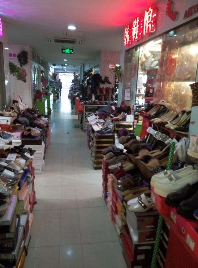周末闲游杭州东站服装市场