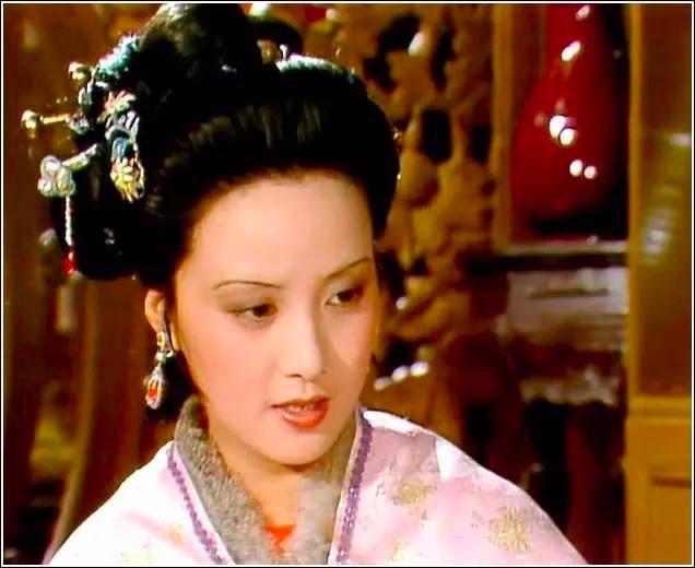 张国立的老婆:张国立的妻子——邓婕美照
