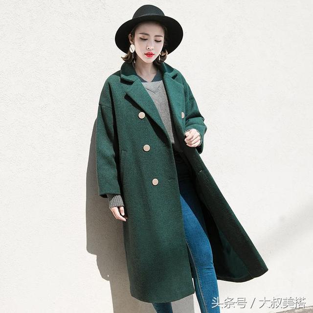 深绿色配什么颜色好看