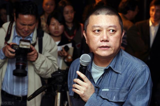王朔照片:王朔：此生最对不起妻女，死后财产全归徐静蕾，将王子文置于何地