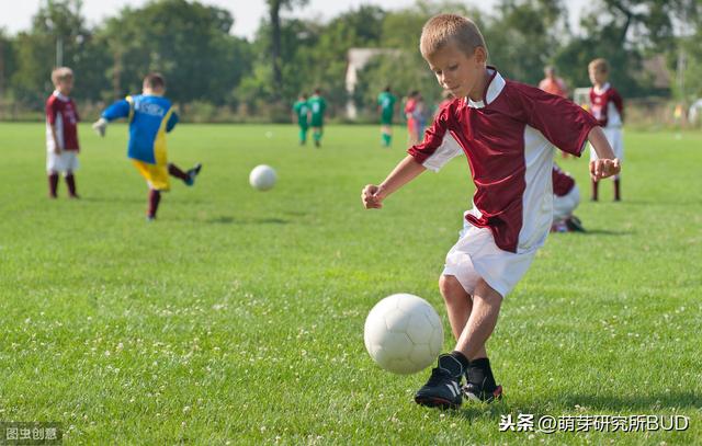 婴幼儿学英语麻烦又贵？不用上早教班，在家就能做英语启蒙