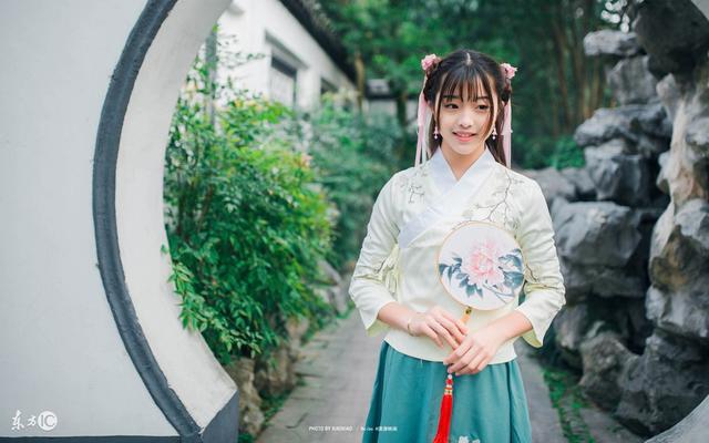 女主告诉她自己穿越了(女主穿越五年后有了孩子)