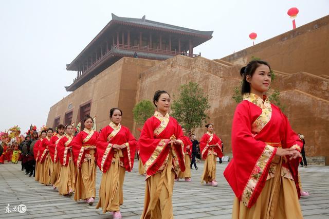 小说 女主穿越到落云大陆 变成一个美貌的小姑娘的小说「女主穿越仙侠小说」