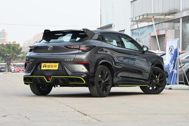 搭载最新的“北斗天枢”智能网联系统，同级领先的SEA开门预警