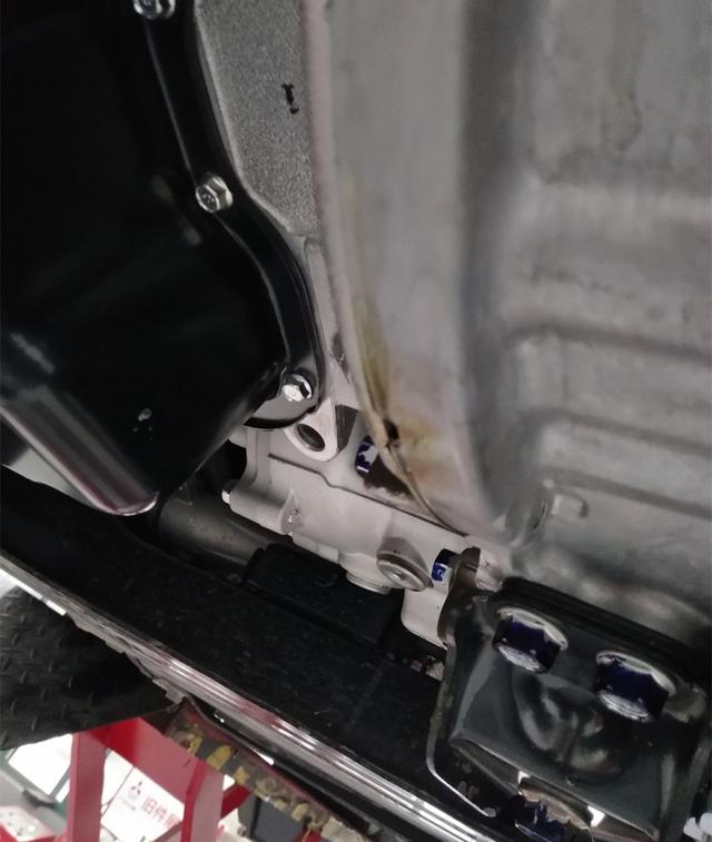 欧蓝德cvt变速箱油几年更换(欧蓝德cvt变速箱换油费用)