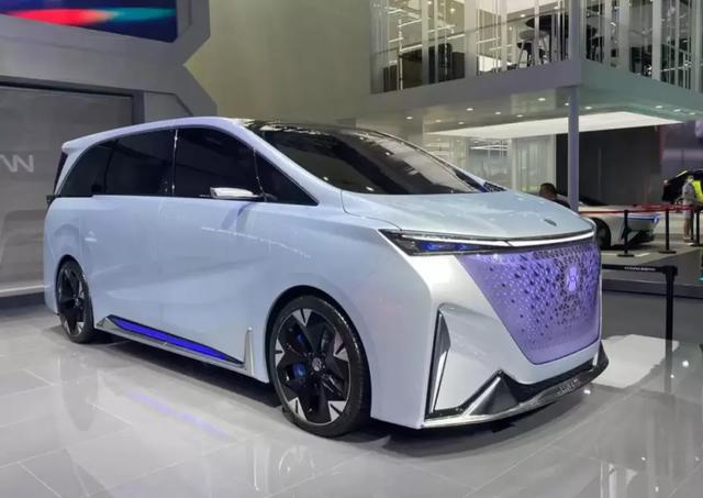 小鹏G9、哪吒S、本田e:NS1、沃尔沃C40都来了，新能源车展实锤