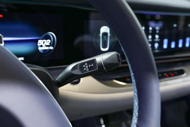 国产电车：极狐阿尔法S，续航可达708公里，颜值与实力并存