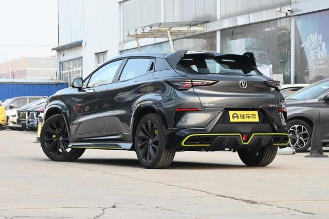 搭载最新的“北斗天枢”智能网联系统，同级领先的SEA开门预警