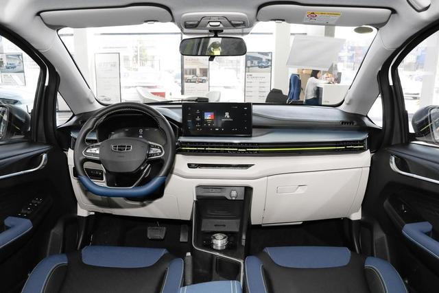 车长4.05米纯电续航322km，顶配售价6.88万，带你看EX3 功夫牛