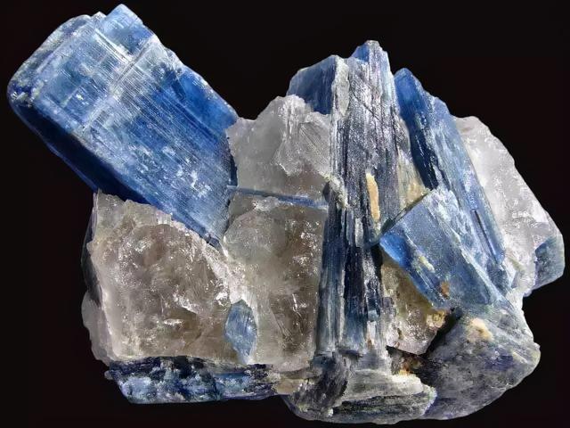 晶格和晶胞有什么区别，常见矿物的形态？
