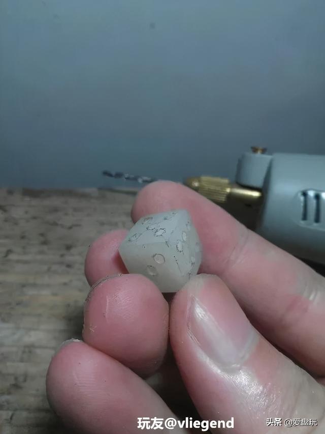 为啥用骰子做手串配饰？背后的含义真是有意思