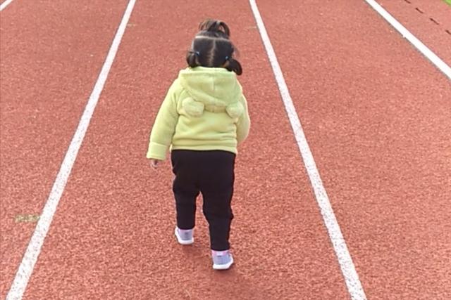 可爱的宝贝先天性双耳失聪，你是如何战胜困难，赢回生活？（一）