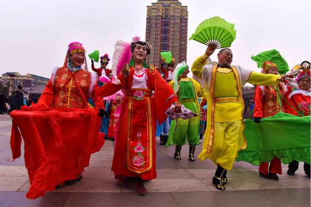 东北秧歌地蹦子北方人最喜闻乐见的一种舞蹈秧歌