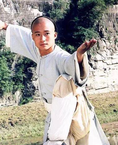 “百亿影帝”吴京：怕老婆是件好事，怕老婆才有好日子过