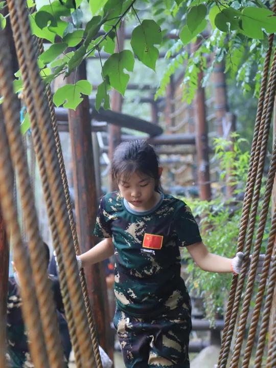 全封闭军事化管理学校怎么教育孩子(军事化管理封闭式学校对孩子好吗)(图7)