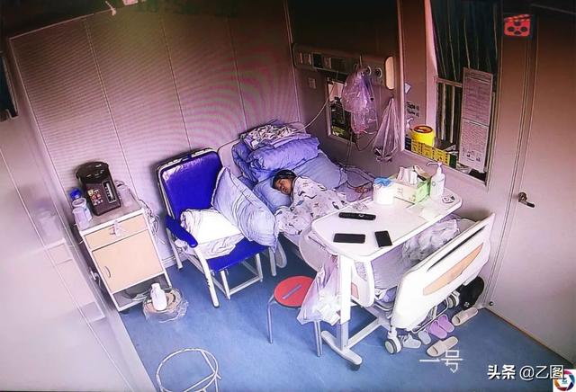 4岁男童生命垂危，独自一人在移植仓里求生，父母隔着监控屏流泪