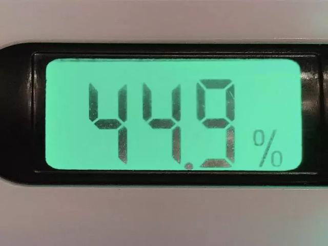 身体乳是挤在手上吗