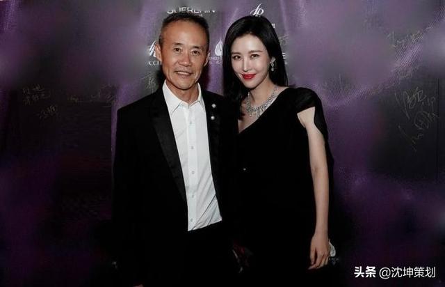 王石与刘强东：同为爱情，网友反应缘何不同？