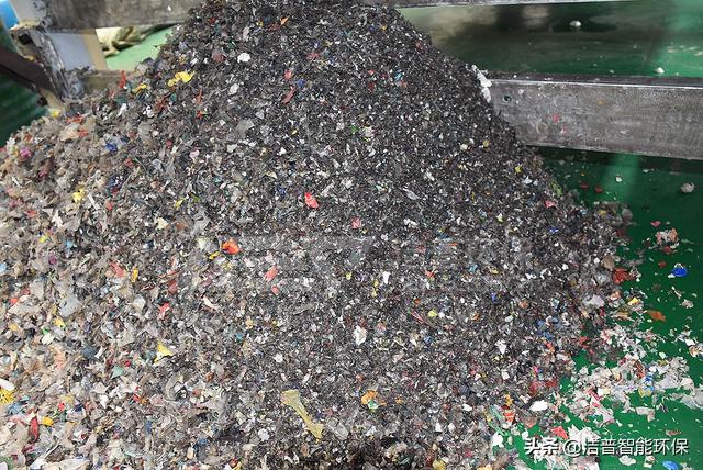 双轴剪切式破碎机使用方法