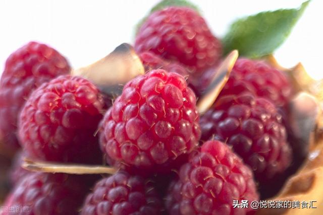 这9样食物随处可见，聪明的女人经常吃，富含维生素C，价格也不贵