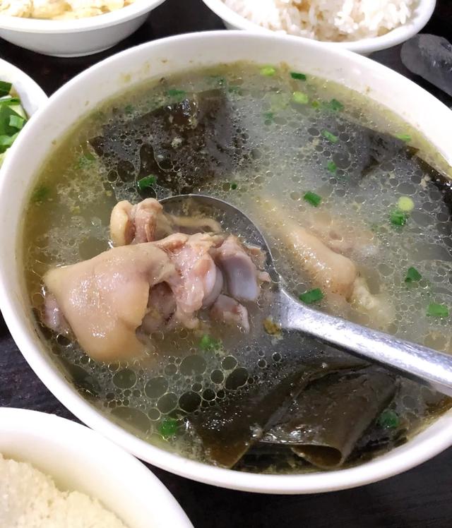 豆花饭是什么地方小吃？