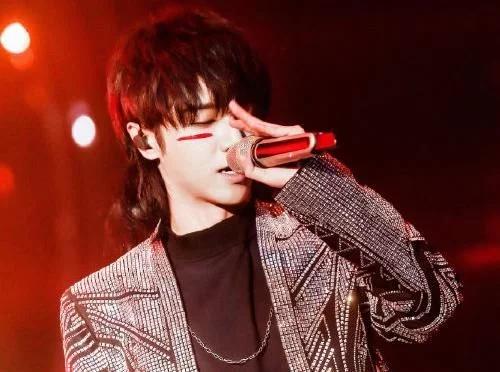 「紧急通知」华晨宇英语(华晨宇英语歌曲)