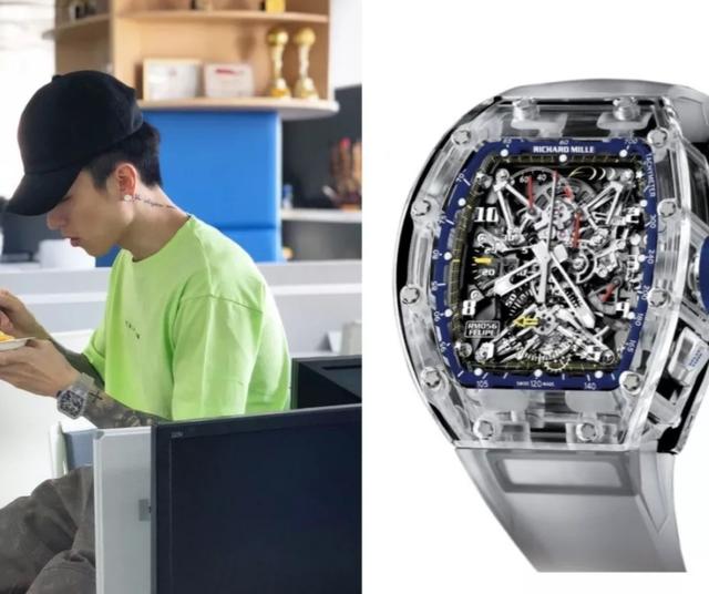 "还有秦奋喜欢手表.